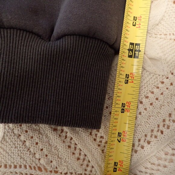 NRA pocketed pullover - Picture 9 of 10